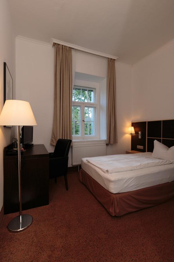 Hotel Landhaus Schlachtensee Берлин Номер фото